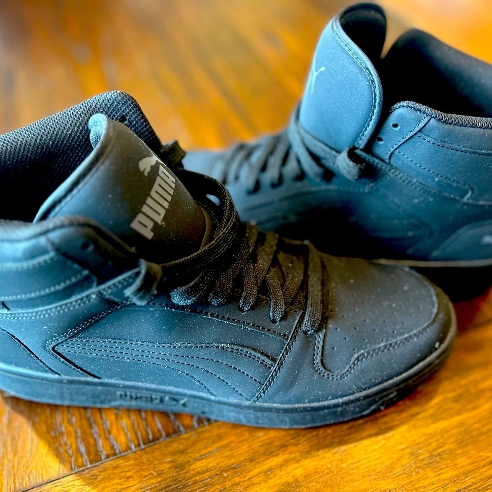 Men’s PUMA LIKE NEW high-tops size 11.5